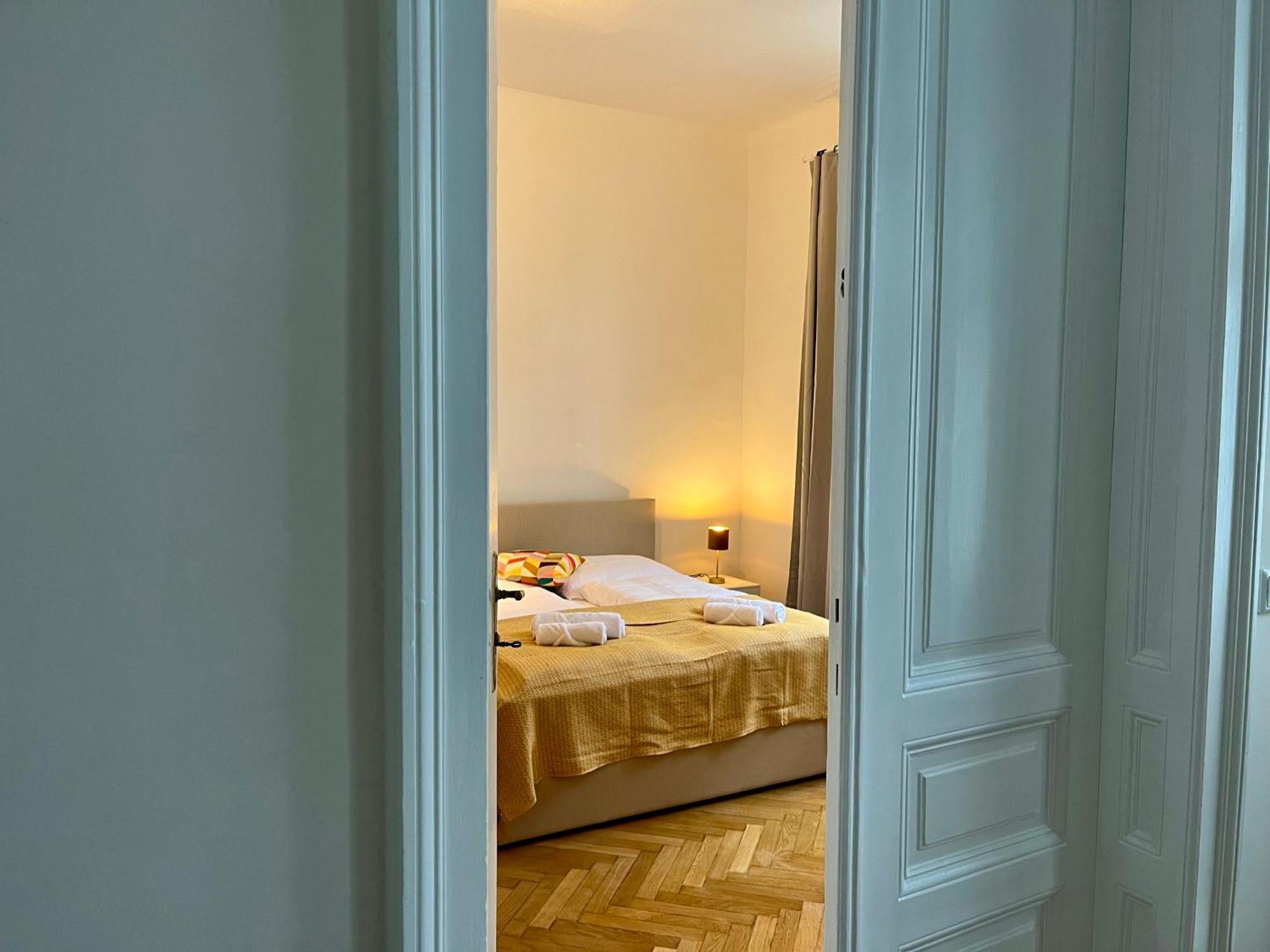 Grosszuegiger Wiener Altbau Gleich Neben Schoenbrunn Eksteriør billede
